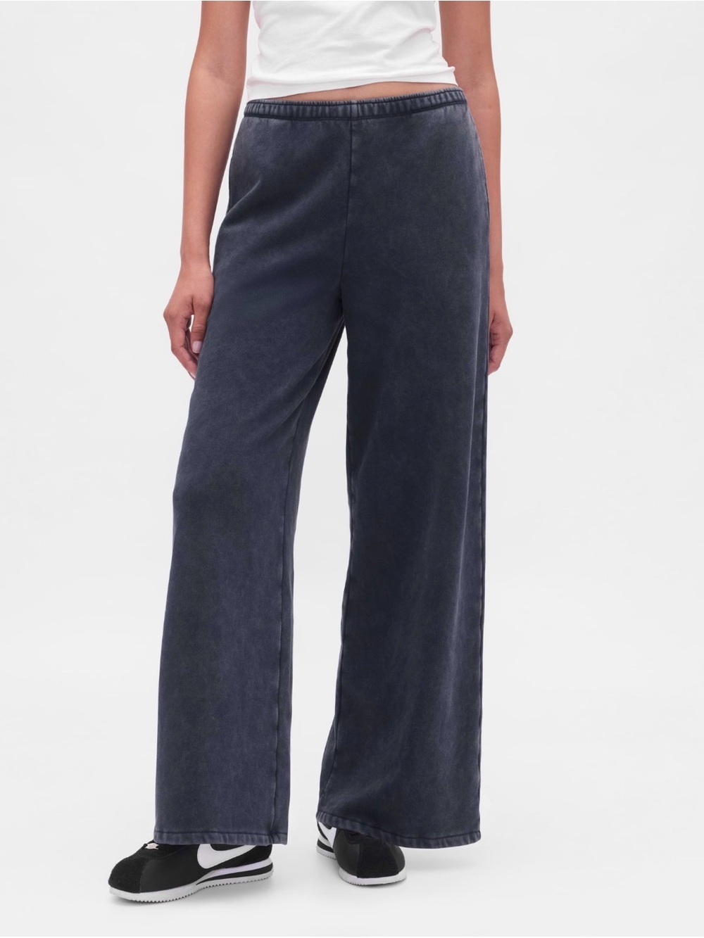 Gap VintageSoft Relaxed Flare Women's Sweatpants in Washed Navy